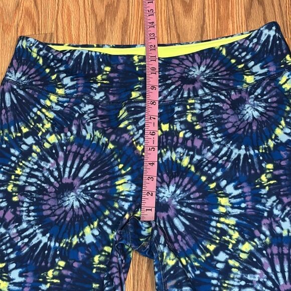 Women’s Lands’ End Biker Shorts, spandex, blue yellow print, Large - Picture 3 of 7